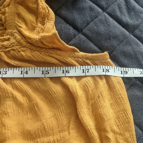 Knox Rose Off The Shoulder Tank Top - Picture 2 of 5